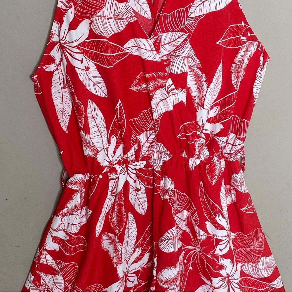VICI Women’s Halter Floral Romper With Pockets Red Size Small Missing Waist Tie - Picture 4 of 16